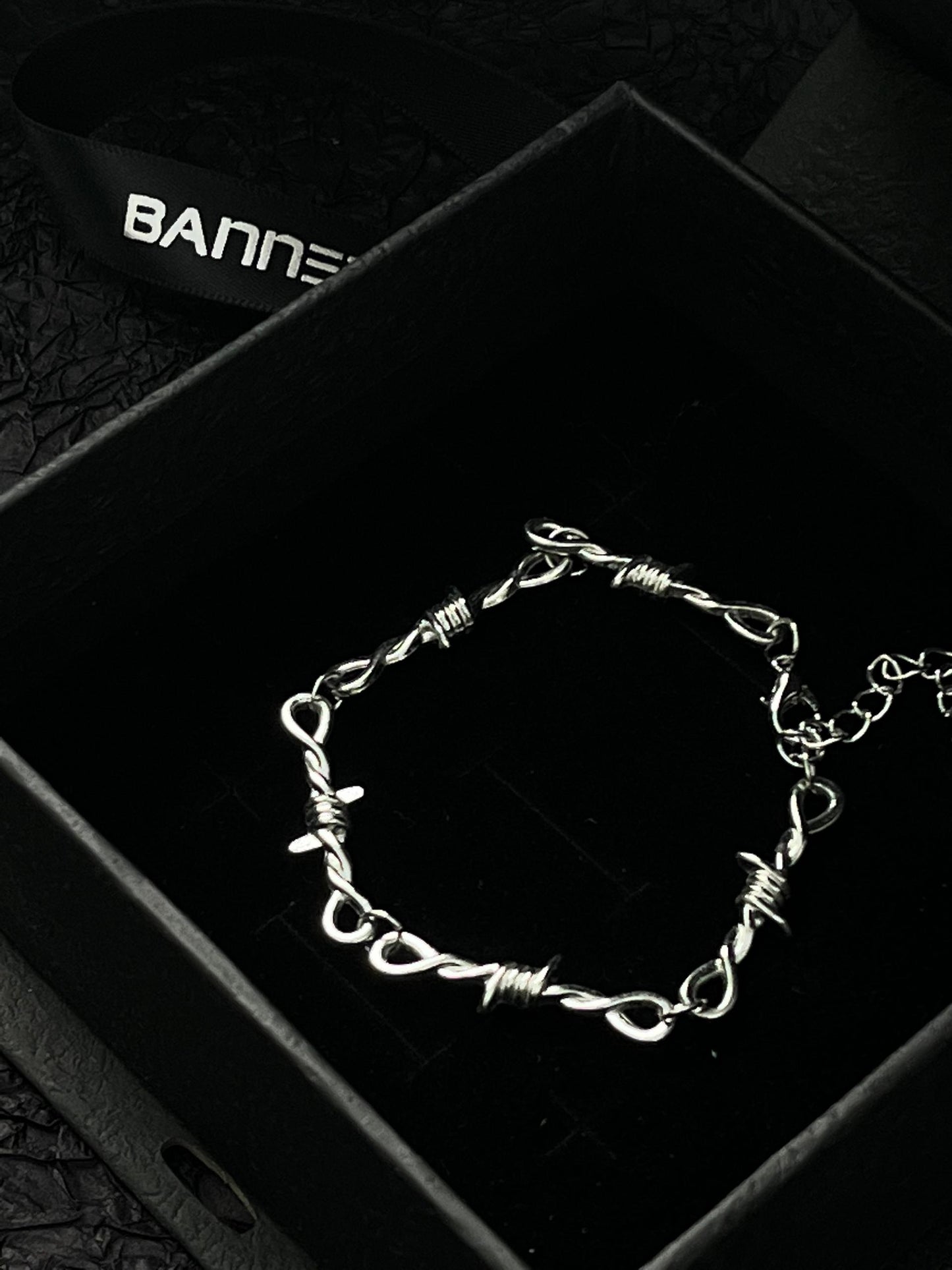 Twisted Thorn Bracelet π