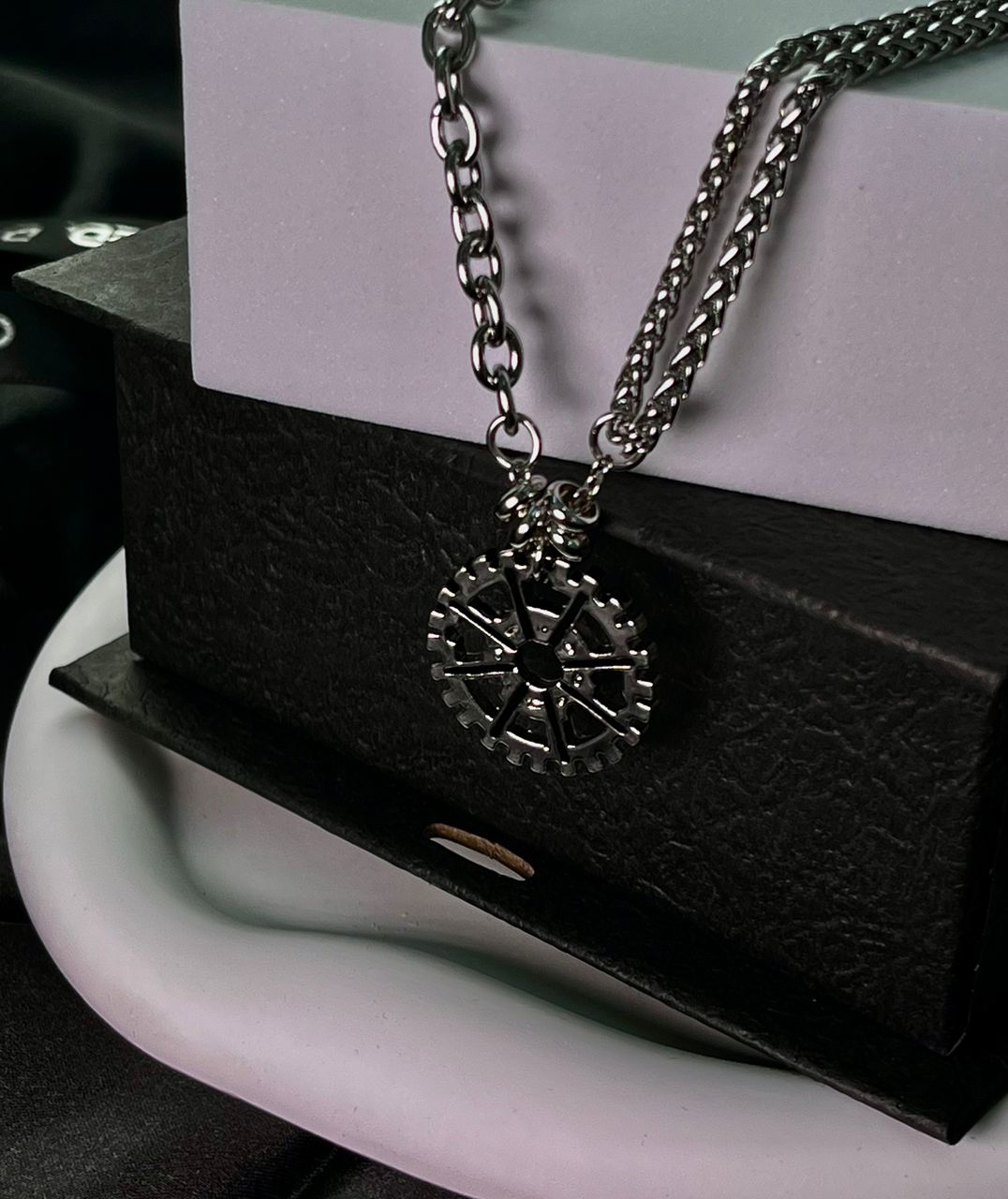 Gear Pendent Layer Necklace