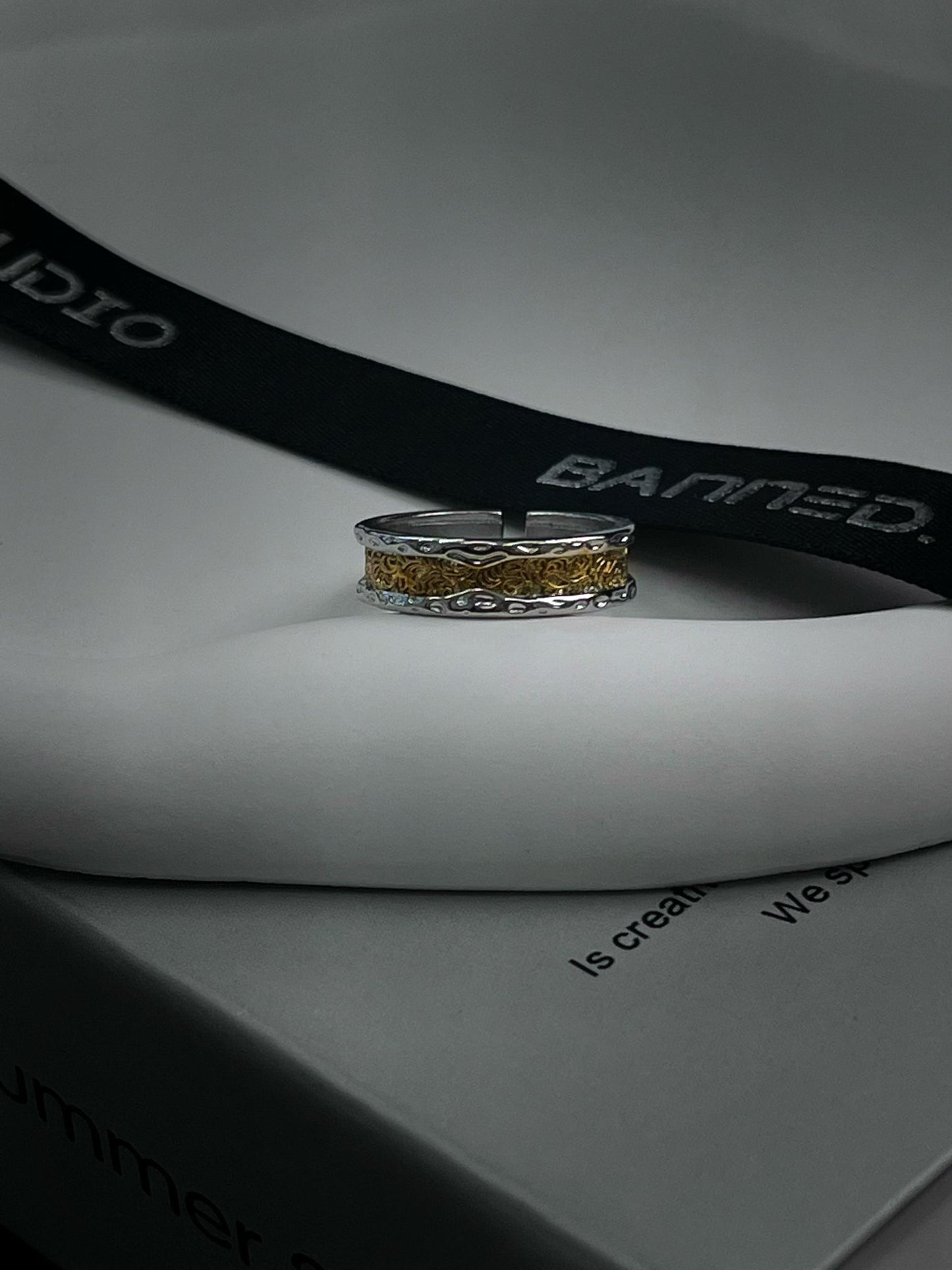 Dynasty Texture Ring