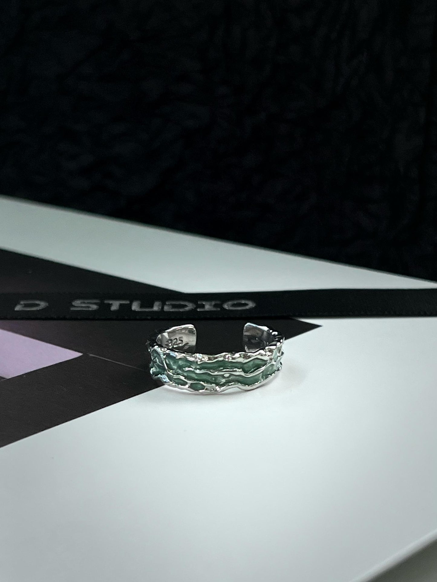 Scratch Mint Texture Ring