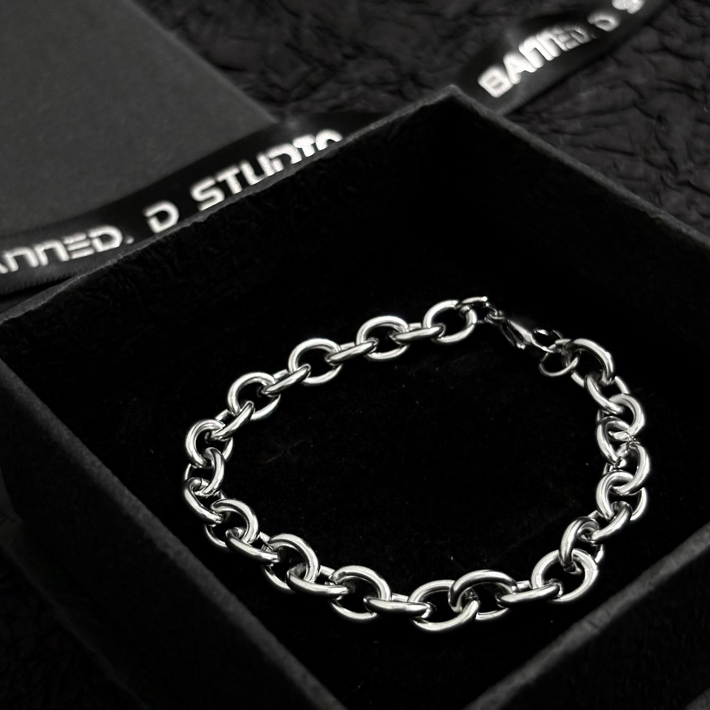Shaped O Chain Bracelet