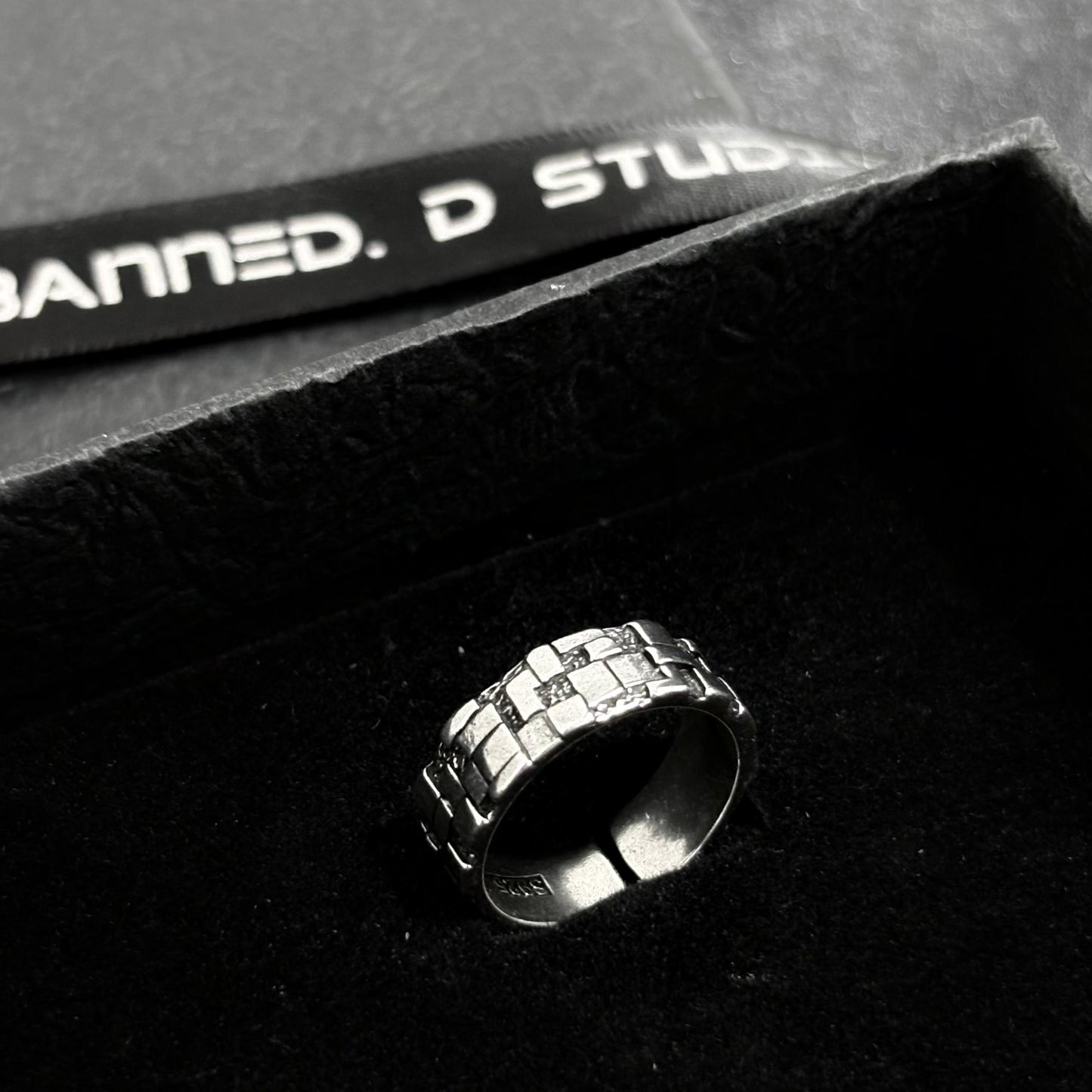 Bricks Texture Ring