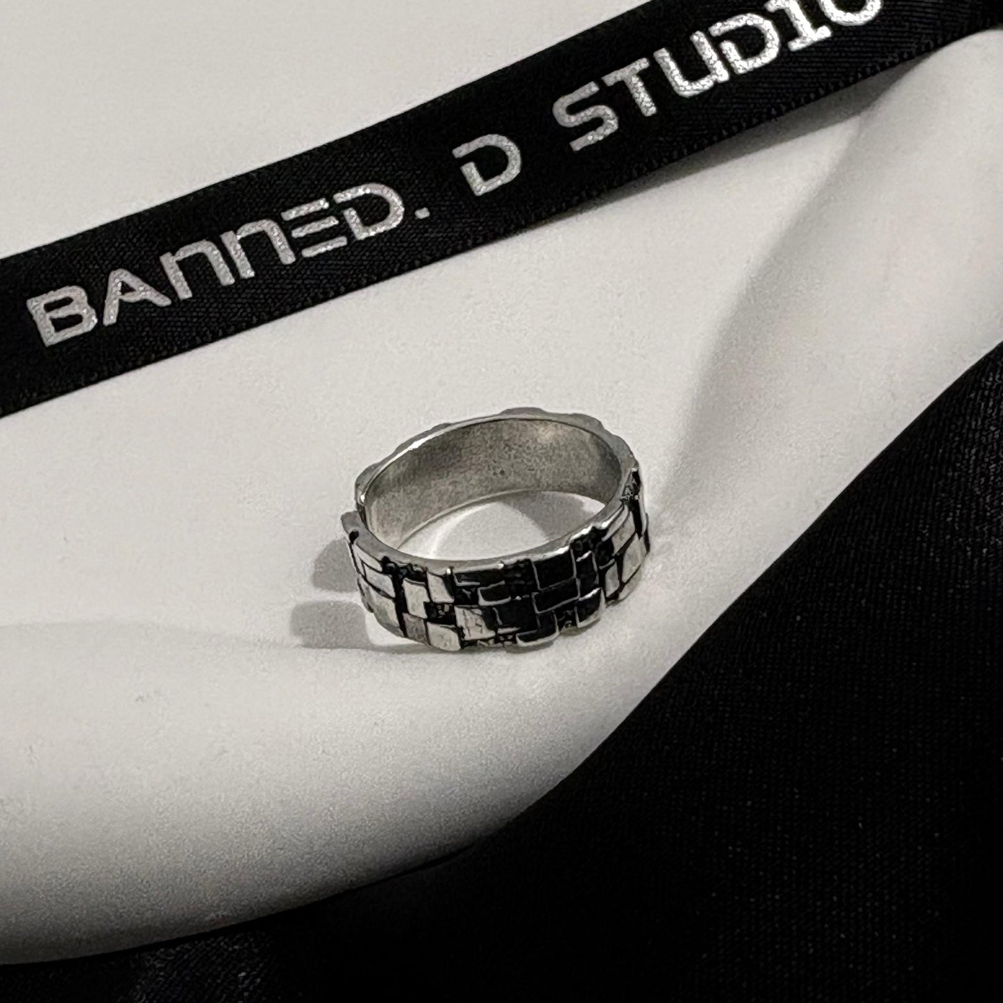 Bricks Texture Ring