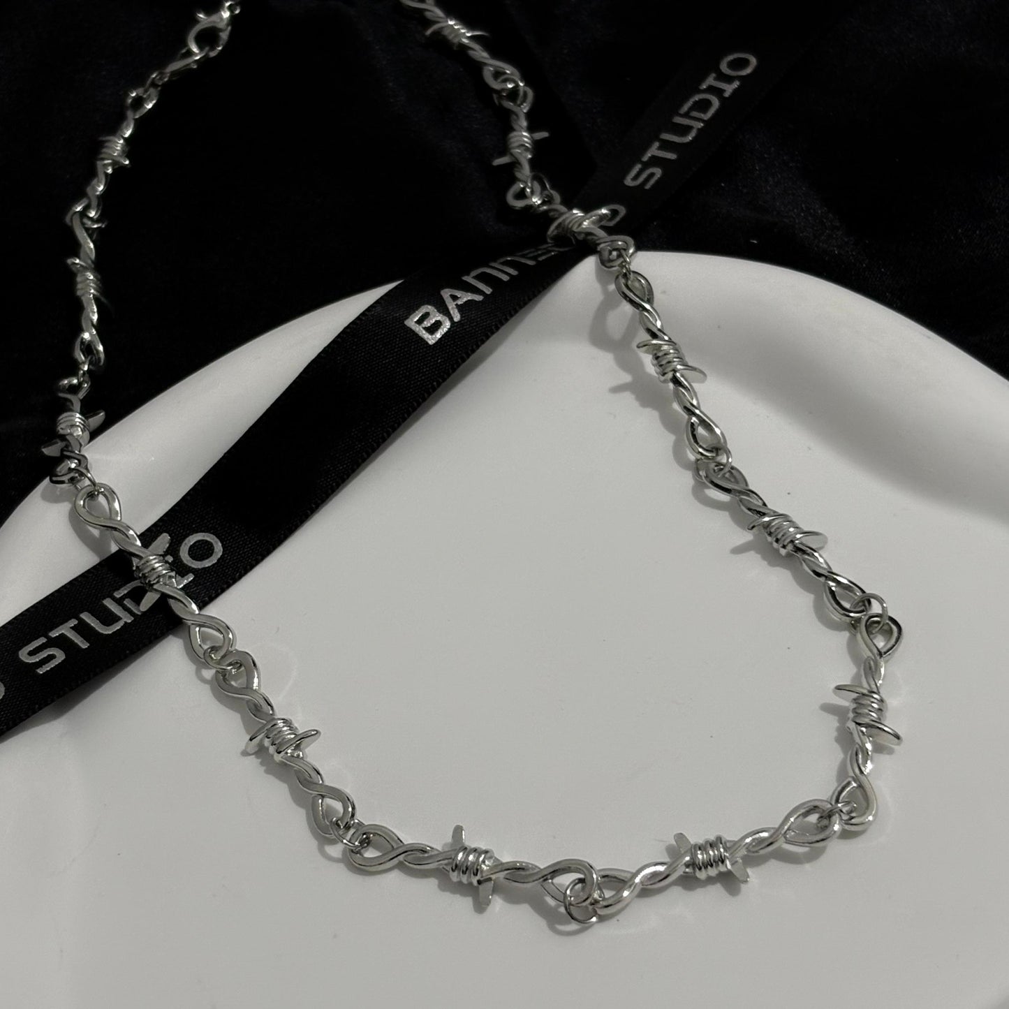 Twisted Thorn Necklace π