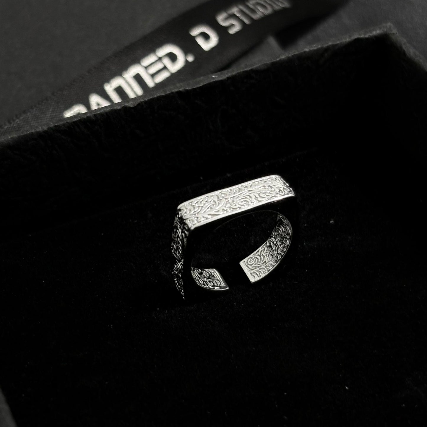 Square Graving Ring