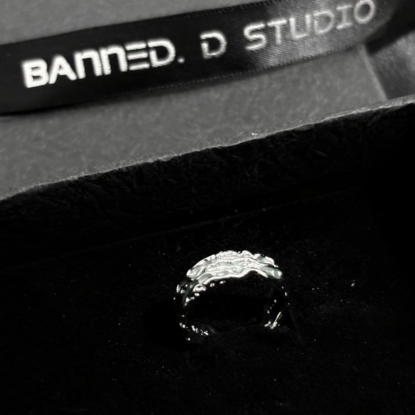Scratch Mint Texture Ring