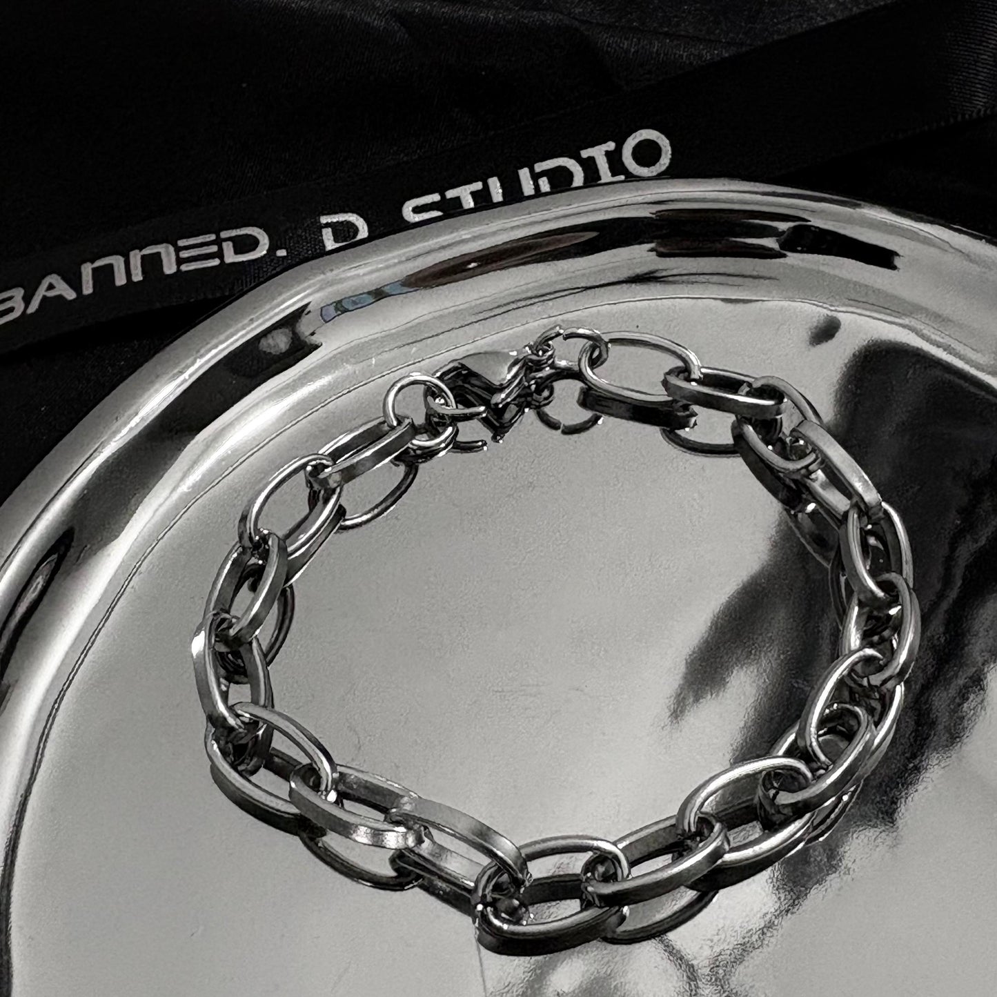 Retro O Flat Chain Bracelet