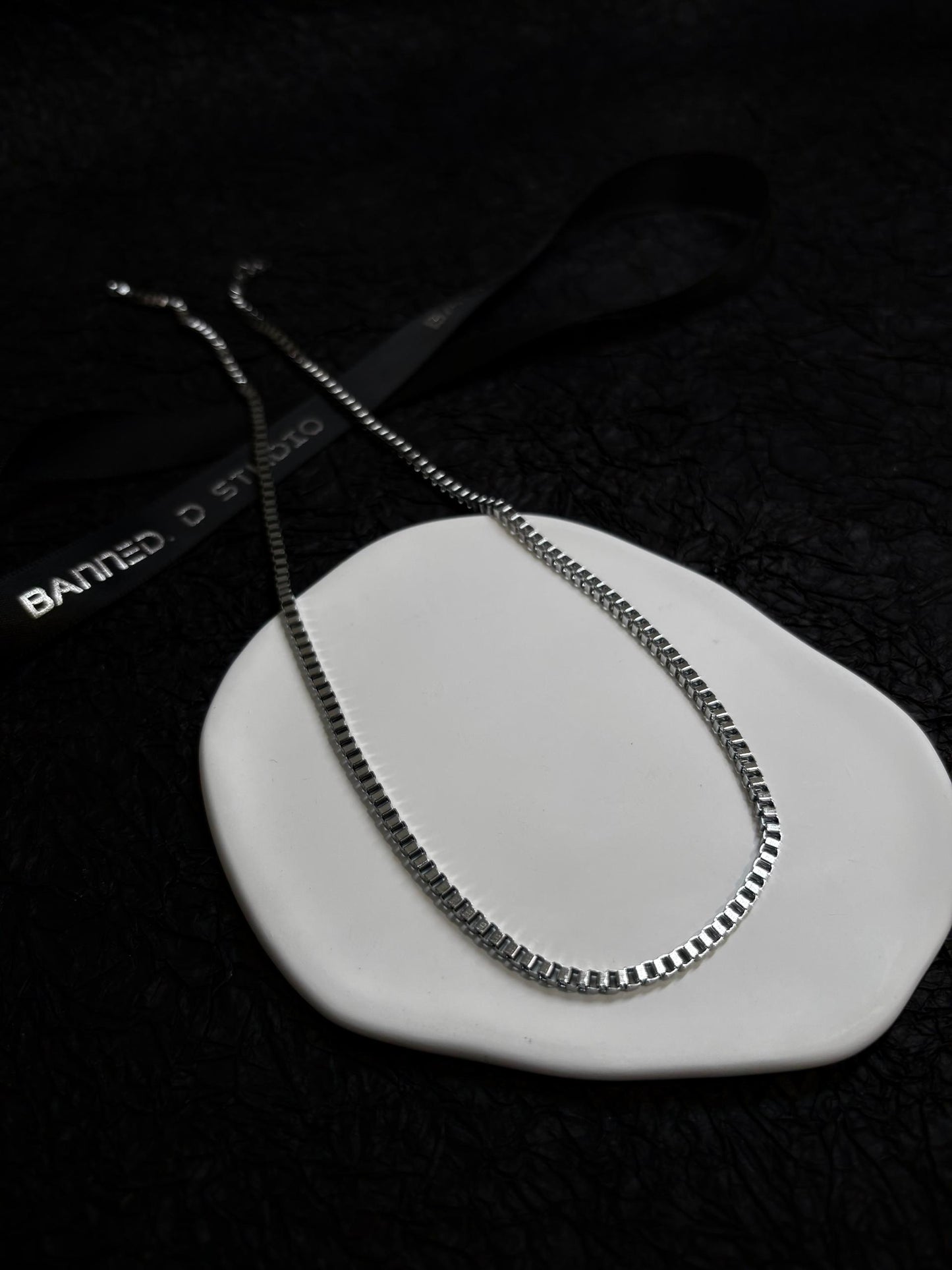 Box Grid Chain Plain Necklace