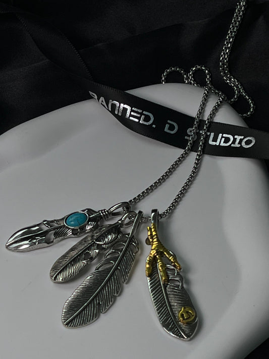 G'ros Four Feather Necklace