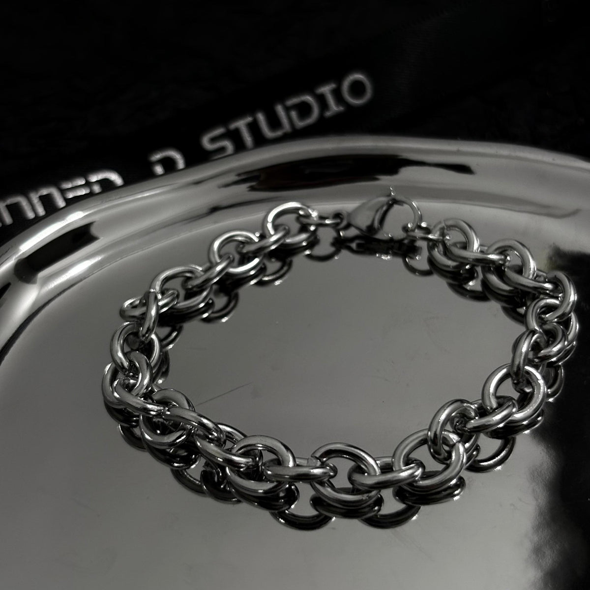 Shaped O Chain Bracelet